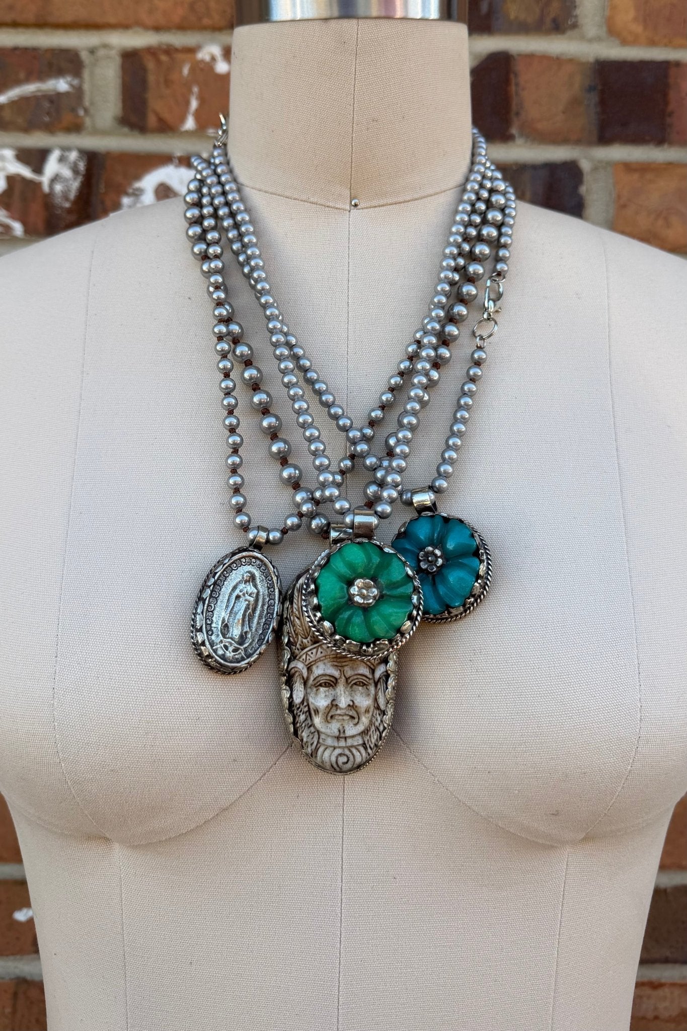 Tibetan Pendant in Faux Pearls - ivyandlavyboutique ivyandlavyboutique