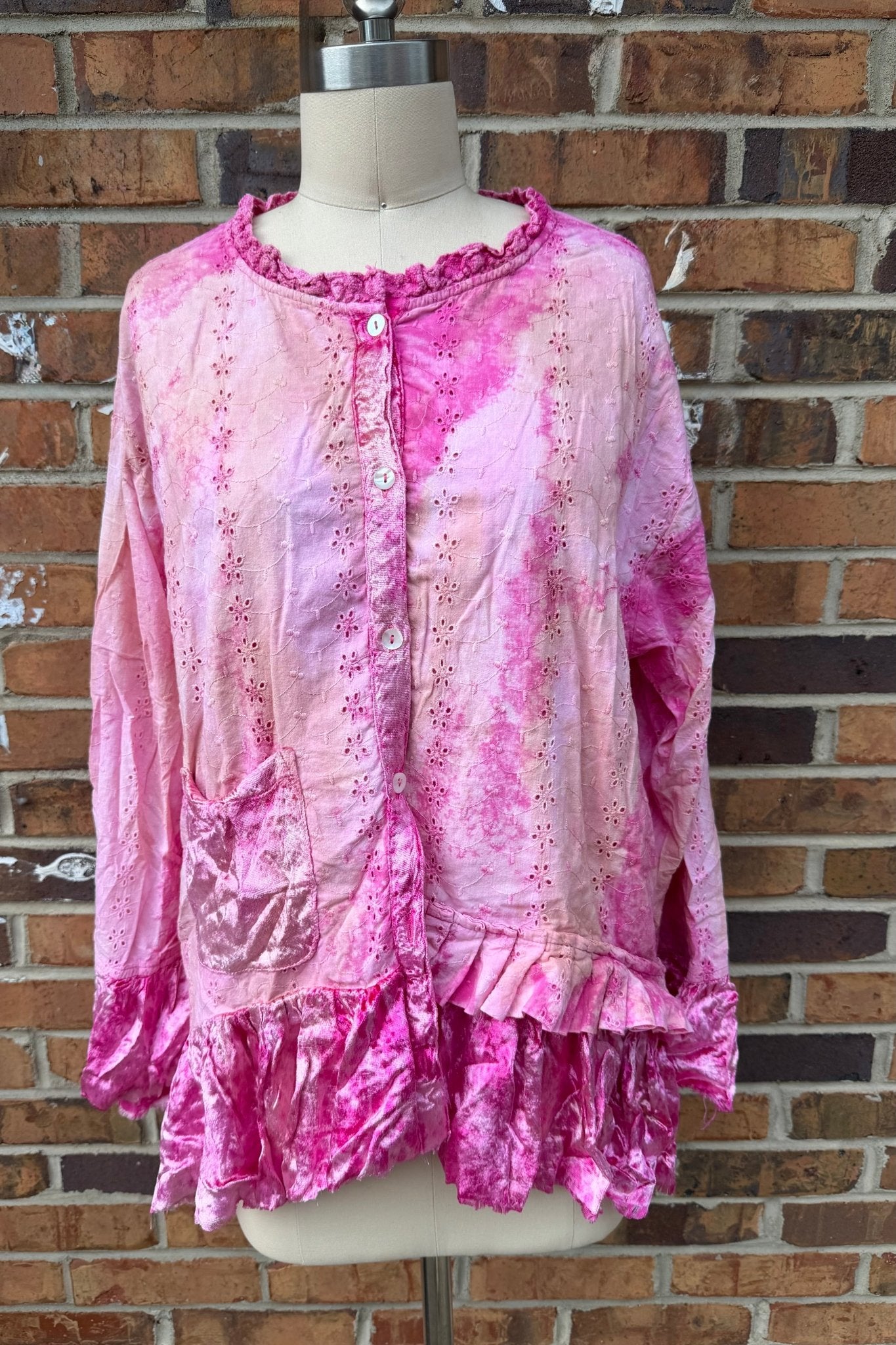 Tickled Pink Button Down - ivyandlavyboutique A Rare Bird Shop