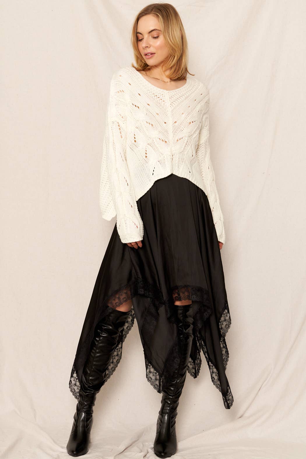 Uneven Hem Lace Trim Midi Skirt - ivyandlavyboutique En Crème