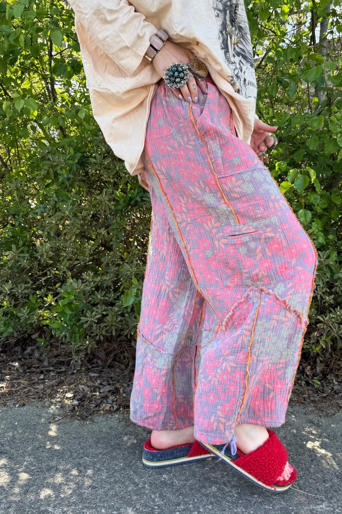 Vikki Floral Elastic Harem Pant - ivyandlavyboutique Blue Velvet