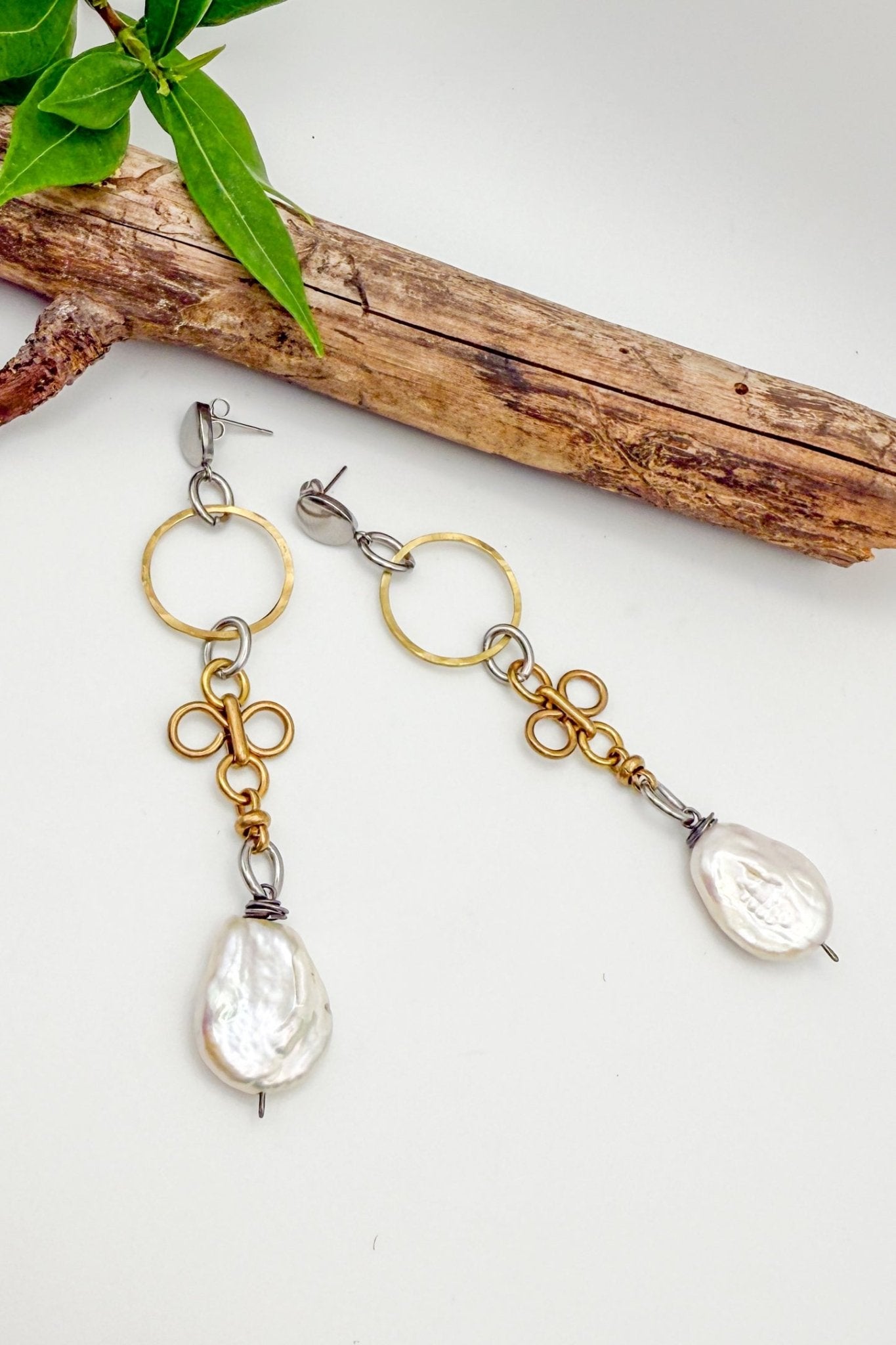 Vintage Watch Chain Pearl Earrings - ivyandlavyboutique Spirit Lala