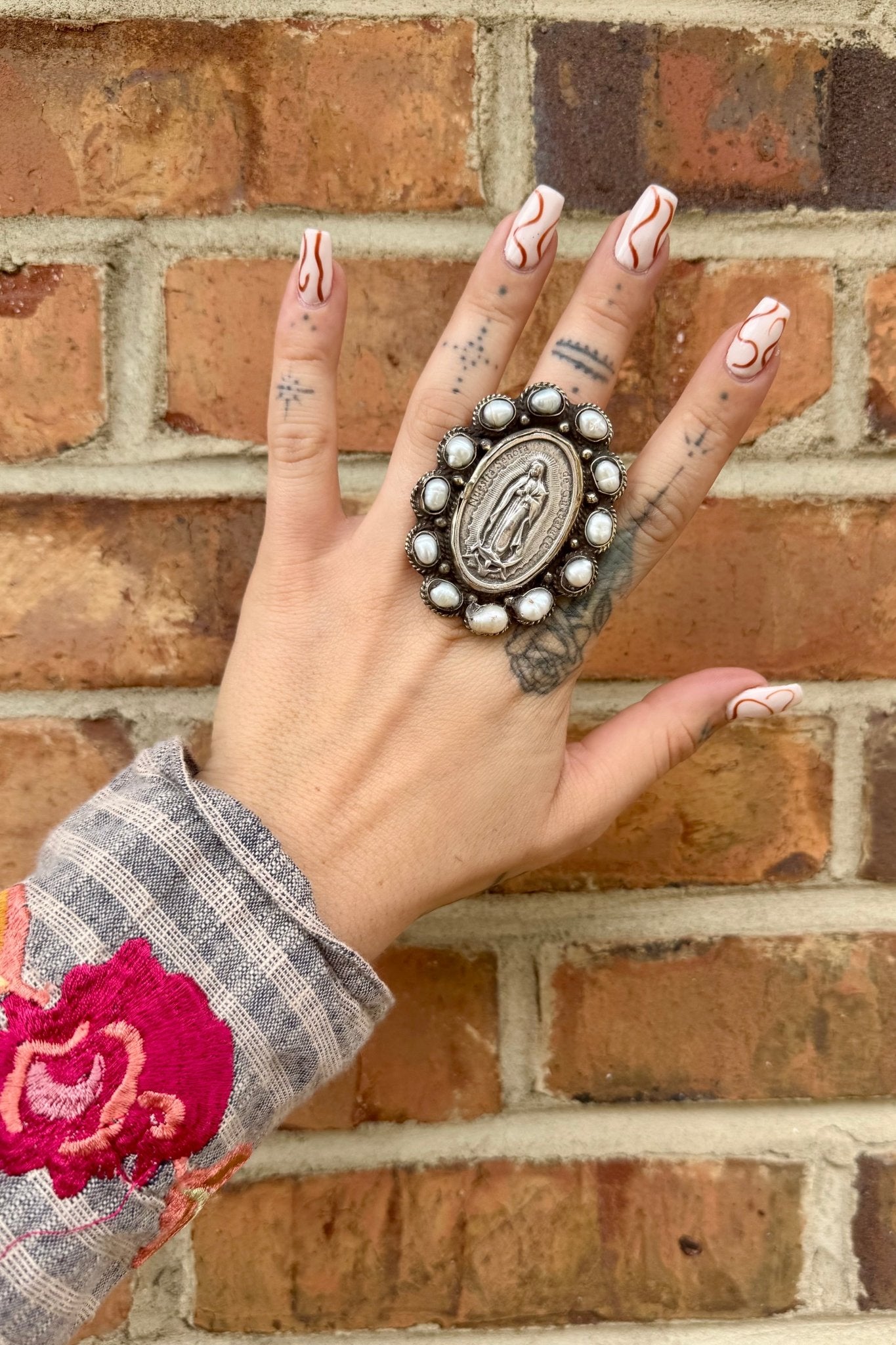 Virgin Mary Carved Ring - ivyandlavyboutique ivyandlavyboutique