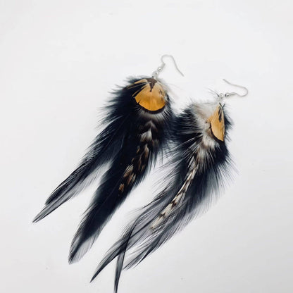 Western Style Vintage Black Feather Earrings: Black - ivyandlavyboutique Mio Queena