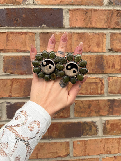 Yin & Yang in Olive Statement Ring - ivyandlavyboutique ivyandlavyboutique